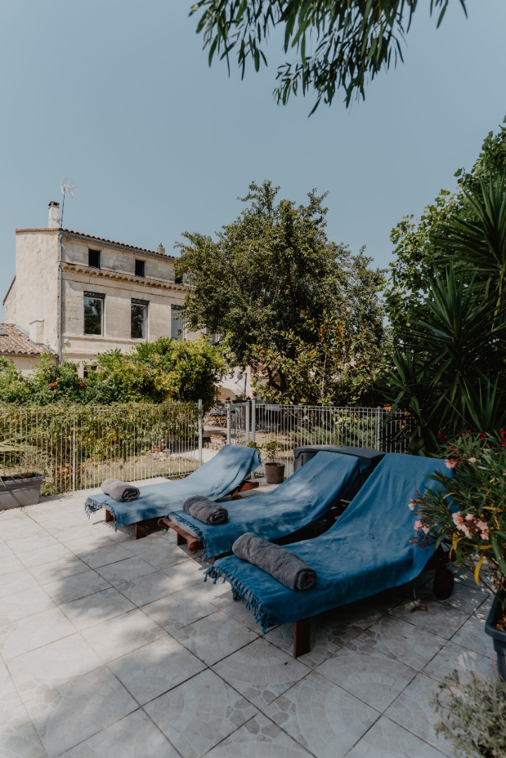 Maison d&rsquo;hôte de charme avec jardin proche de Bordeaux